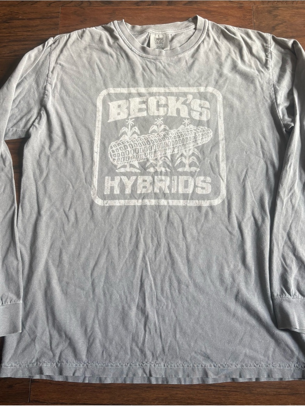 Beck's Hybrids Graphic Long Sleeve Tee - Light Gray & White